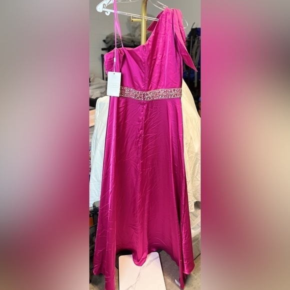 Mac Duggal 49576 High Slit One Shoulder Dress - Picture 4 of 13